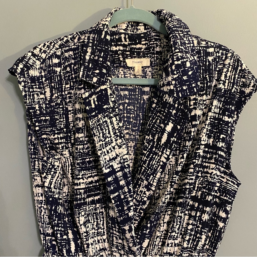 Freeway Navy & White Patterned Collared Romper Wi… - image 3